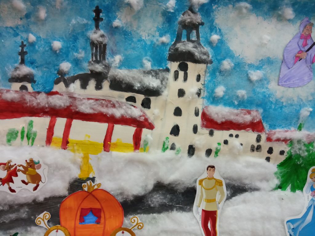 Na ilustracji przedstawiony jest skępski klasztor w zimowej scenerii przy którym stoi powóz z dyni, obok stoi mężczyzna (żołnierz) 
