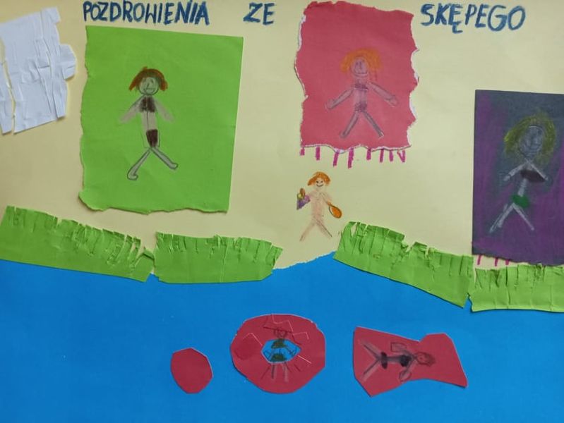 Zdjęcie przedstawia pracę laureata wyróżnienie w kategorii powyżej 6 lat Nikoli Sekulskiej.  Plakat wykonany technika mieszaną przedstawia dzieci opalające się na plaży, jak również dzieci pływające na materacach w jeziorze